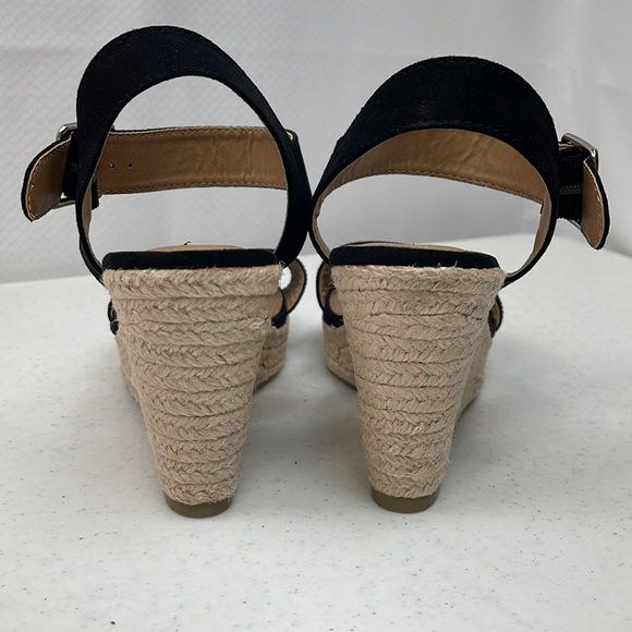 White Mountain Wedge Sandals - Picture 4 of 8